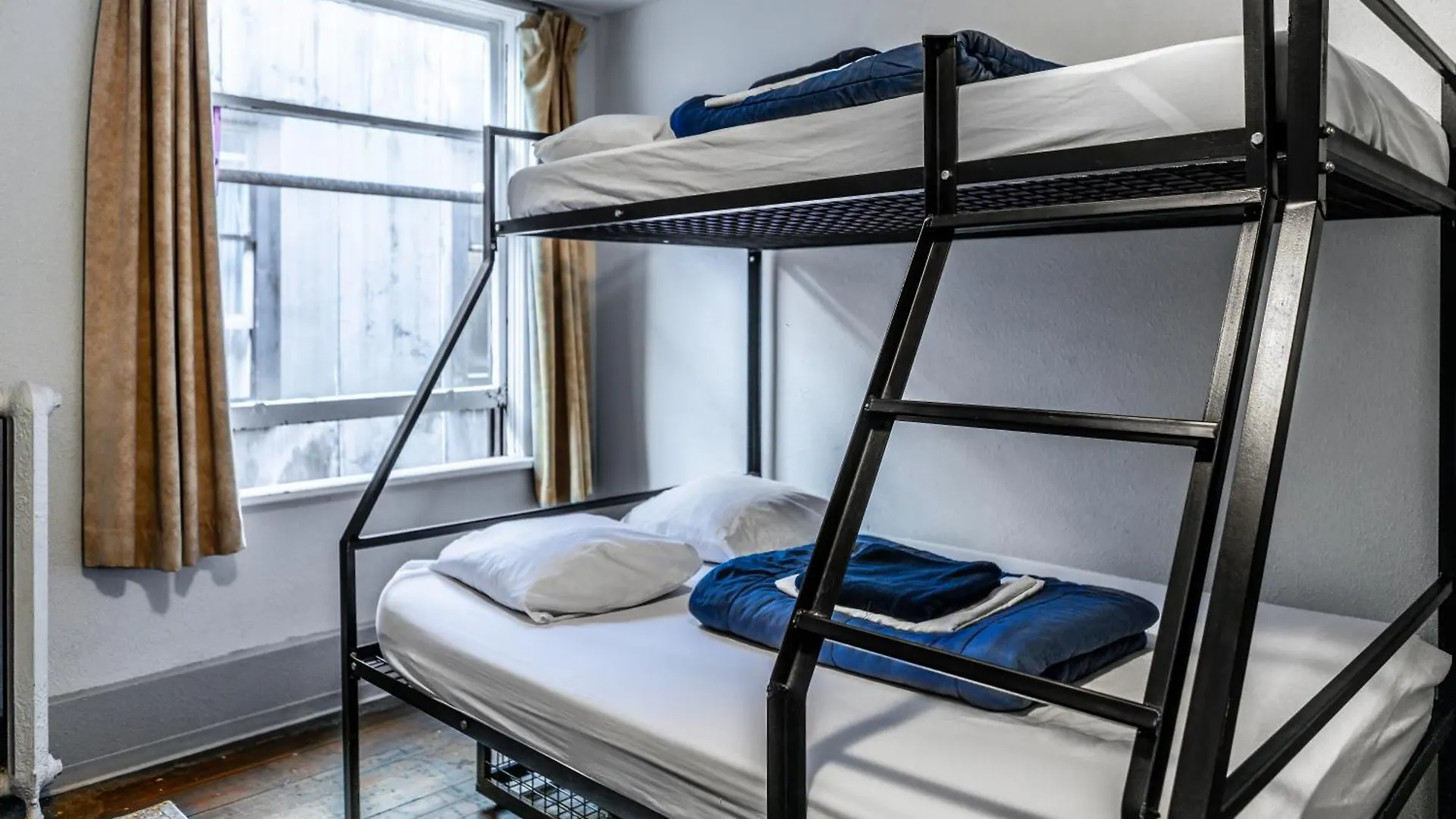 The Cambie Hostel Gastown Vancouver 0*,  Canada